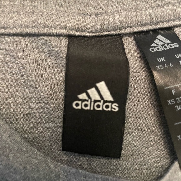 NWOT Adidas Twist Front Tank Gray Size XS - Picture 9 of 10